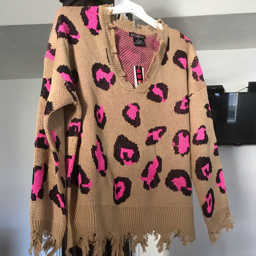 #Distressed SweAter#.. #Cut - Up Design#..💗💗